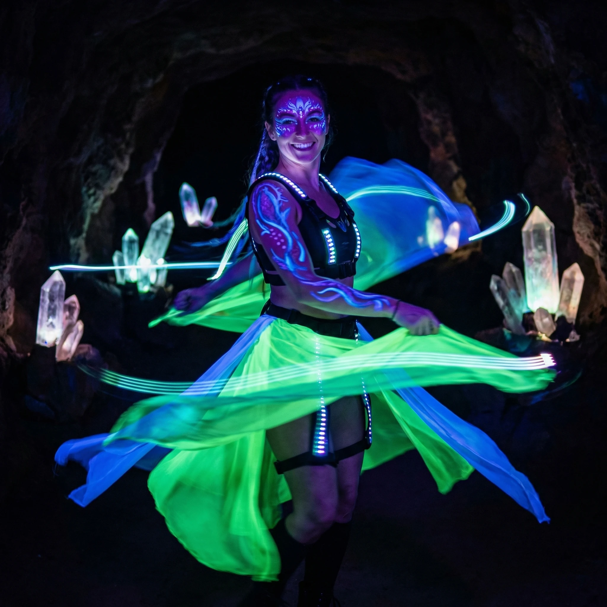 Танцор в стиле «Кибер-Трайбл» — Nano Banana Pro промт