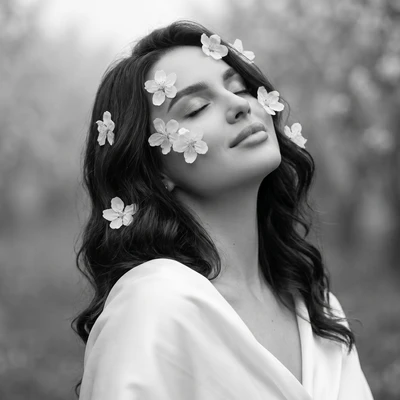 Минимализм в лепестках — AI промт для Nano Banana Pro