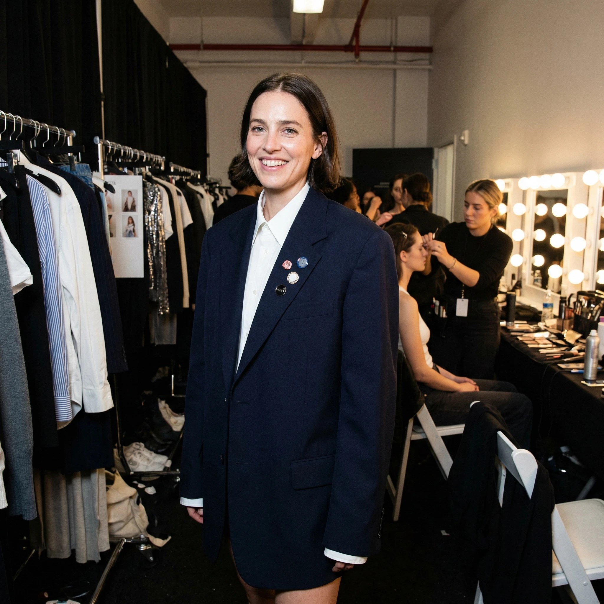 Закулисье Недели Моды (Backstage) — Nano Banana Pro промт